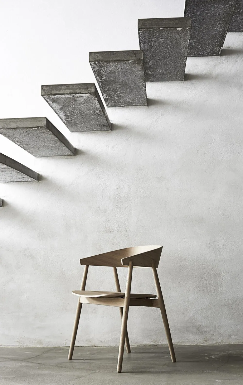 Andersen - Furniture Møbler<AC2 armchair Oak white pigm. lacquer veneer seat
