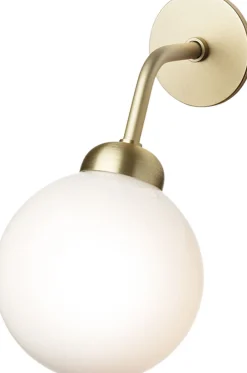 Nuura Væglamper<Apiales Wall Hard-wired, brushed brass / opal