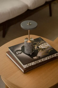UMAGE Bordlamper<Asteria Move Mini