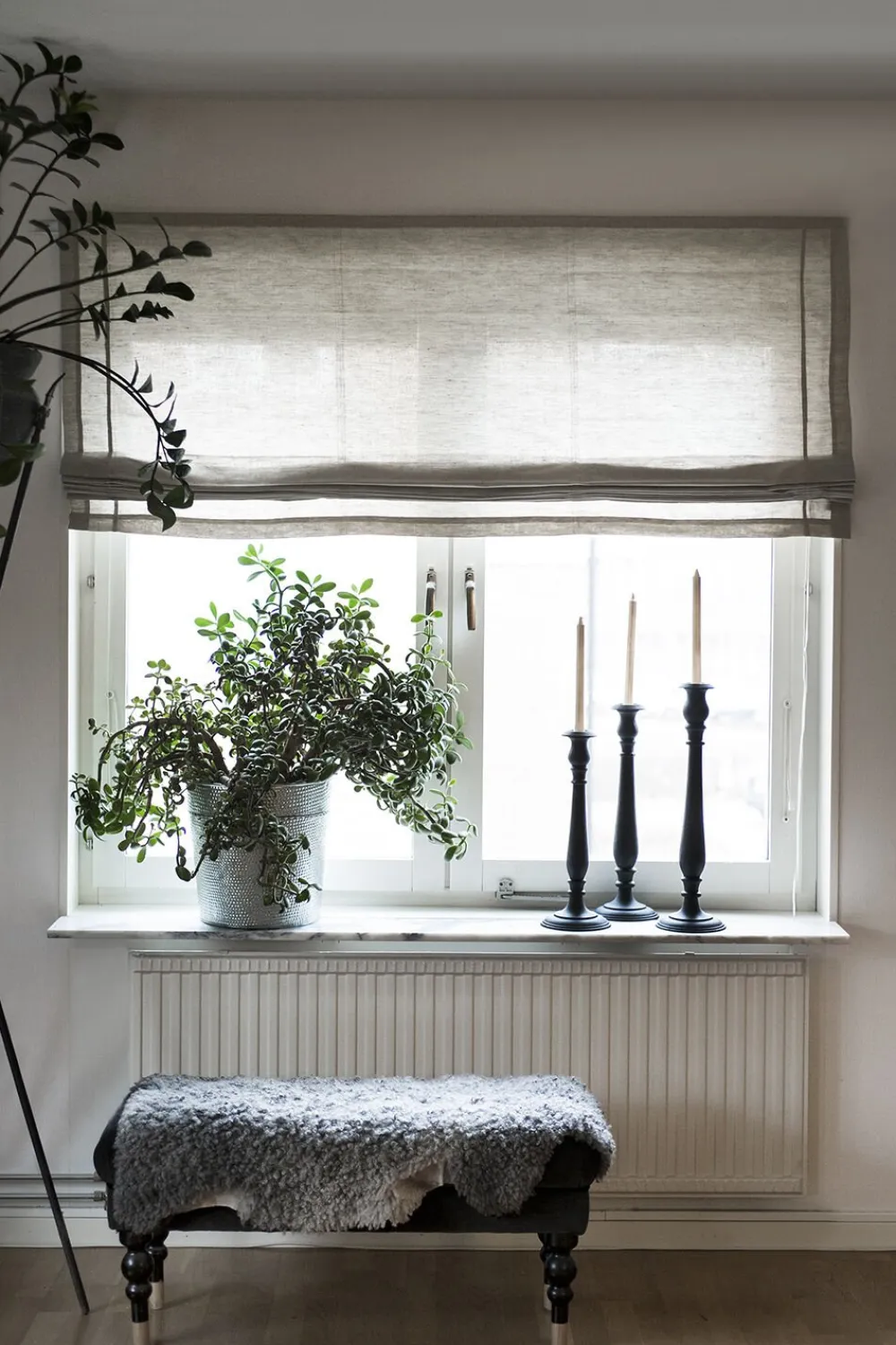 Himla Gardiner<Ebba Roman Blind