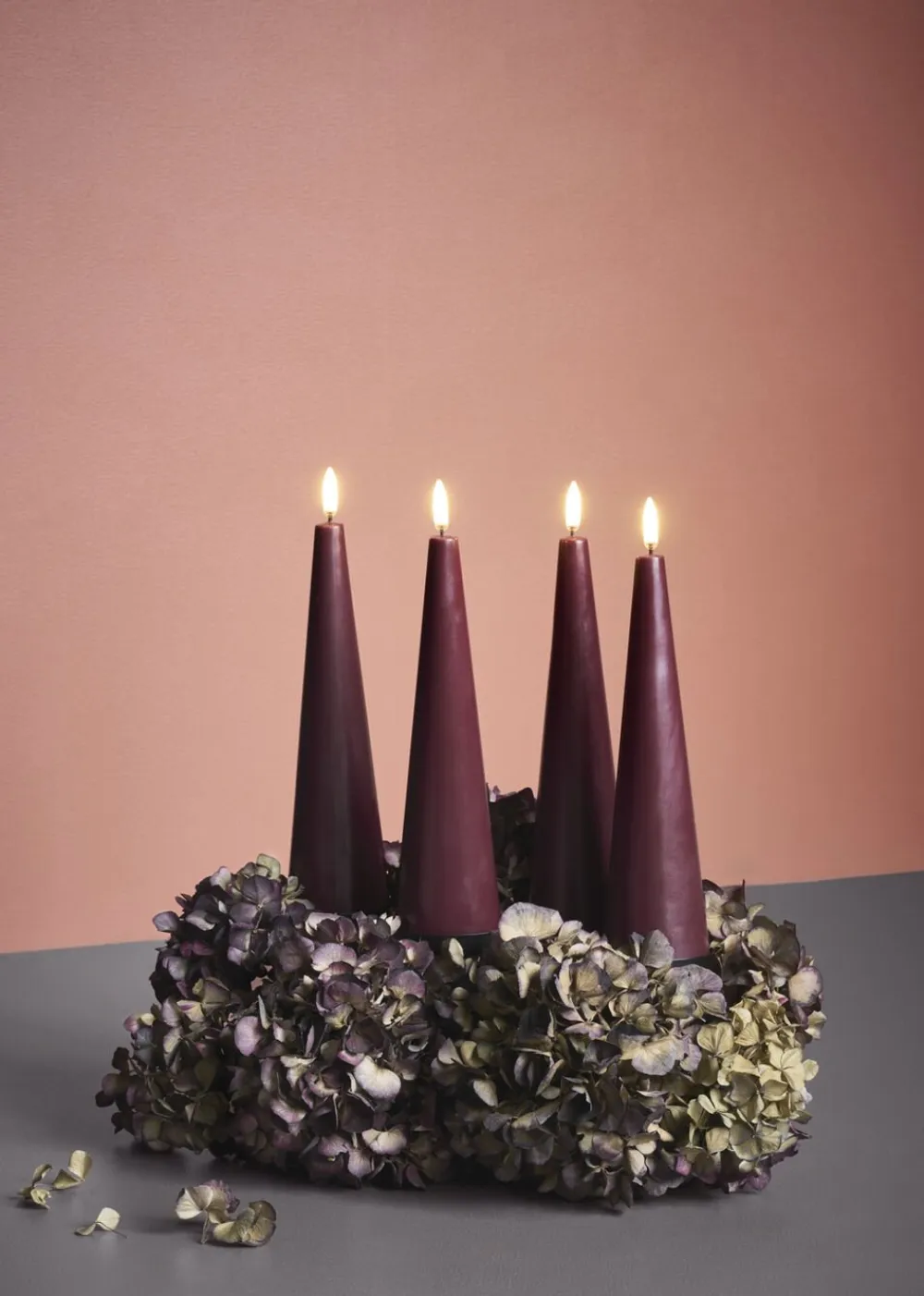 Uyuni Elektriske Julelys<Giftbox w. spike, remote, LED cone candle, Wine red, Smooth,