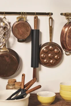 Staub Bageartikler<Kagerulle 45 Sort Speciel form