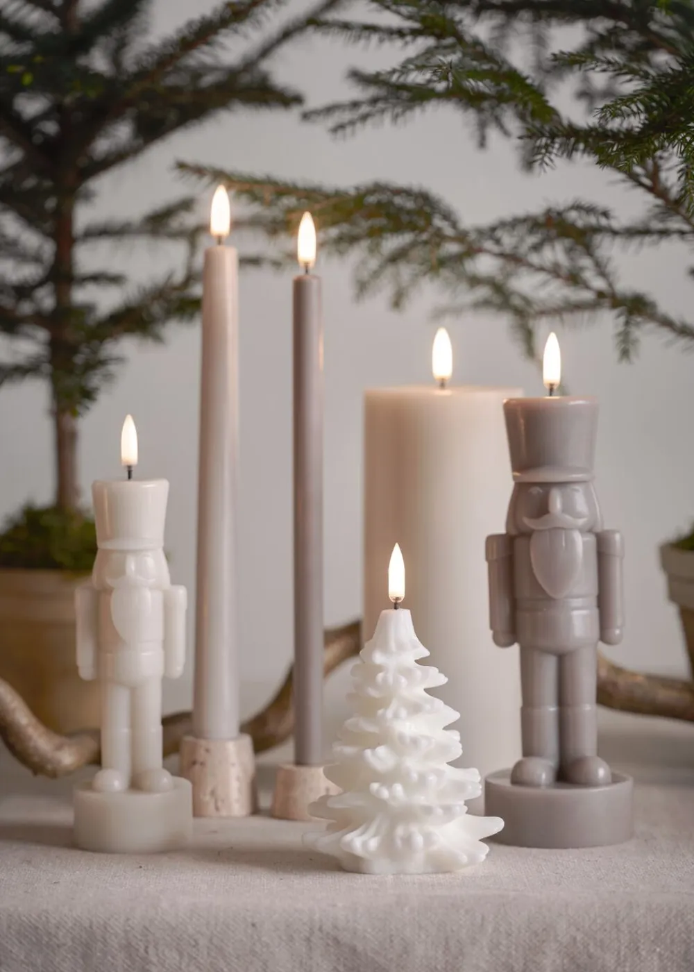 Uyuni Elektriske Julelys<LED candle, Nutcracker, Oyster grey, Smooth, 6x16,5 cm