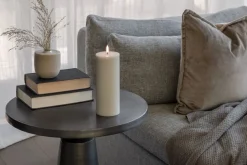 Uyuni Elektriske Julelys<LED pillar candle, Oyster Grey, Smooth, 7,8x20 cm