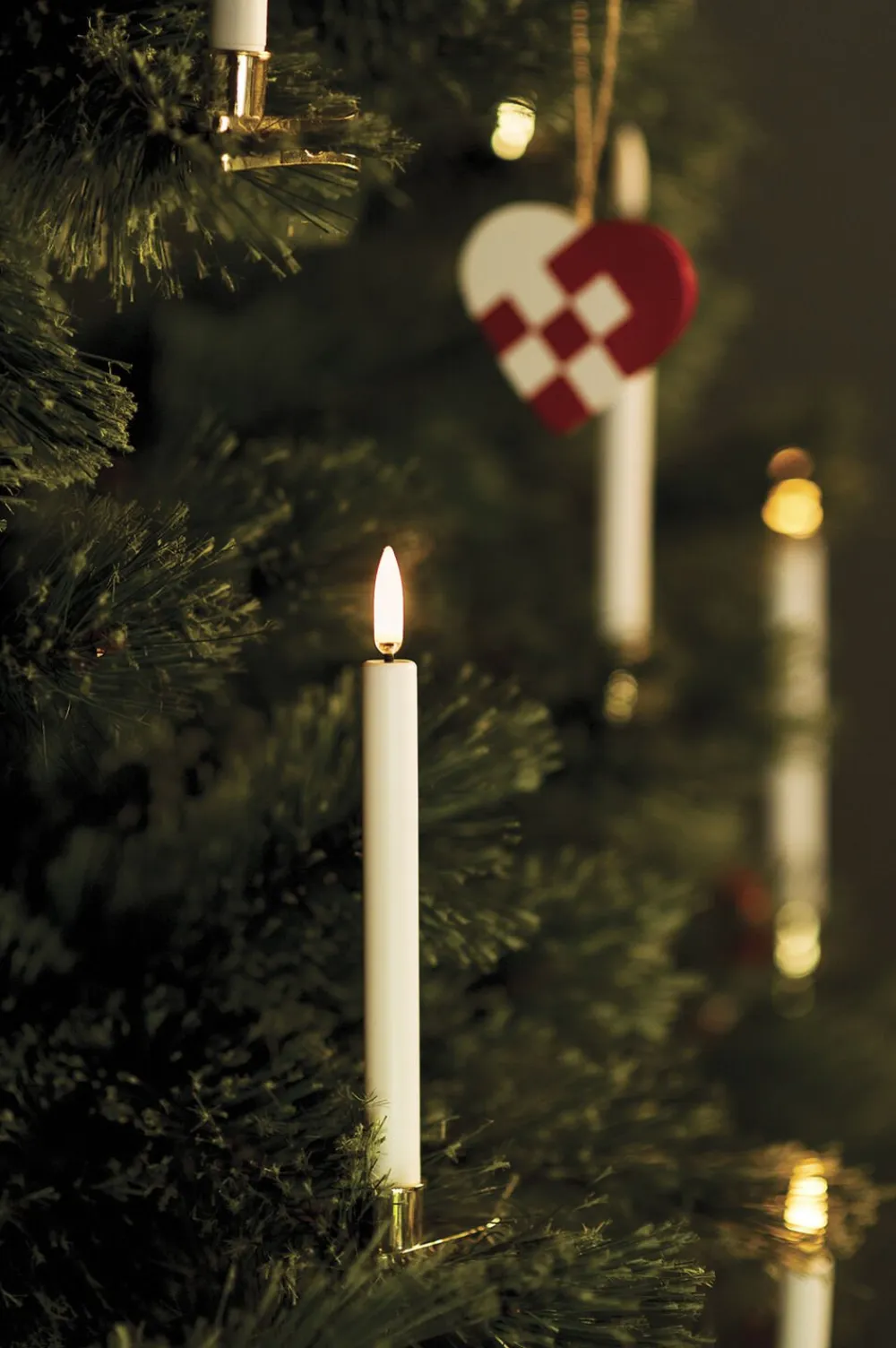 Uyuni Lys & Lysestager|Elektriske Julelys<LED Taper Candle - twin pack - Nordic White - 2,3 x 20 cm