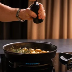Gastrotools Gryder & Pander<Stegepande – Carbonstål – Dobbelthåndtag
