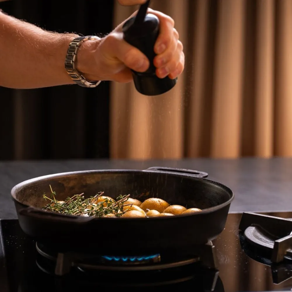 Gastrotools Gryder & Pander<Stegepande – Carbonstål – Dobbelthåndtag