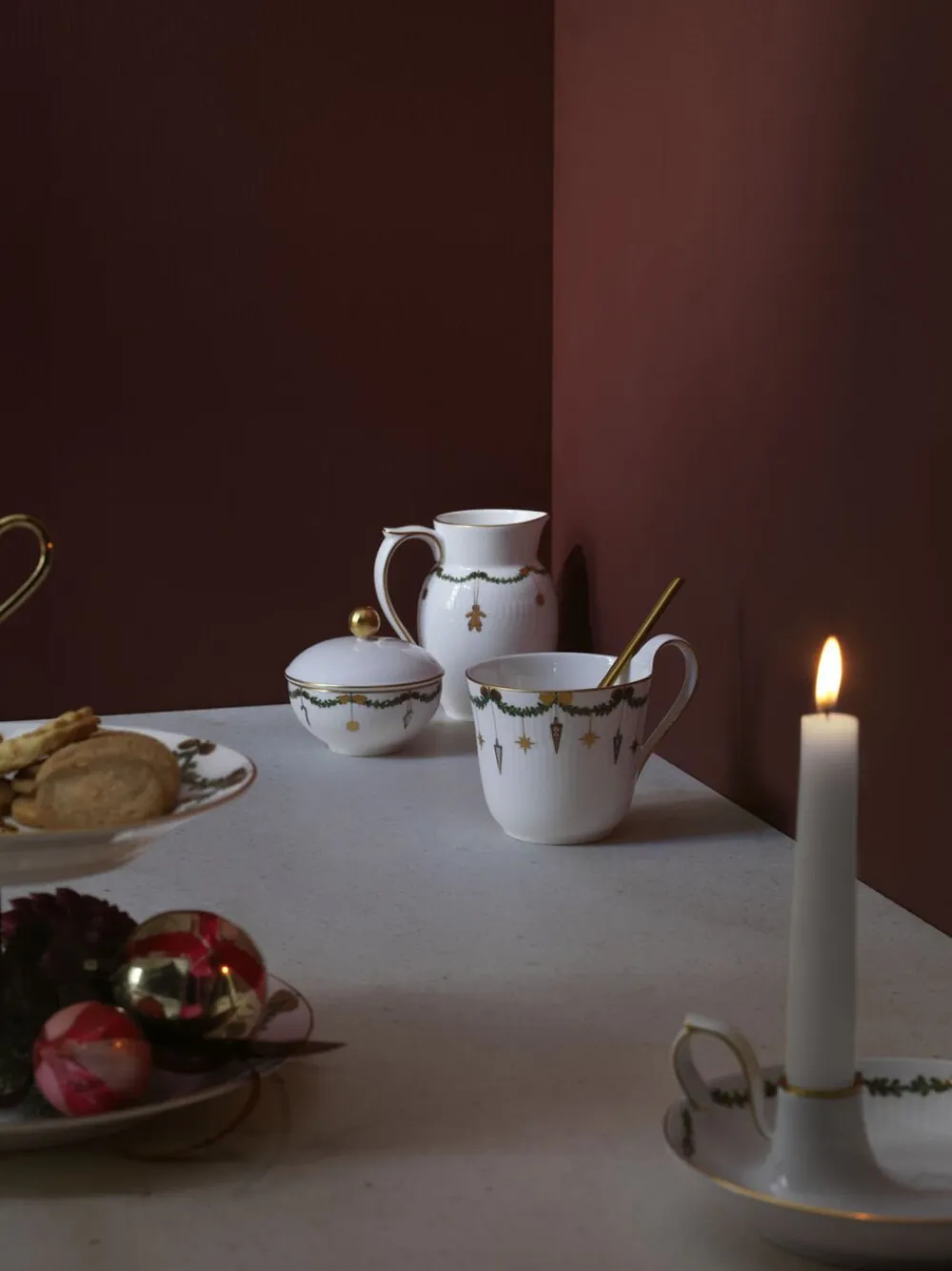 Royal Copenhagen Julestel<STJERNE RIFLET JUL HØJHANKSKOP 33 CL
