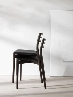Vipp Møbler<481 Cabin chair, Dark oak w/black leather