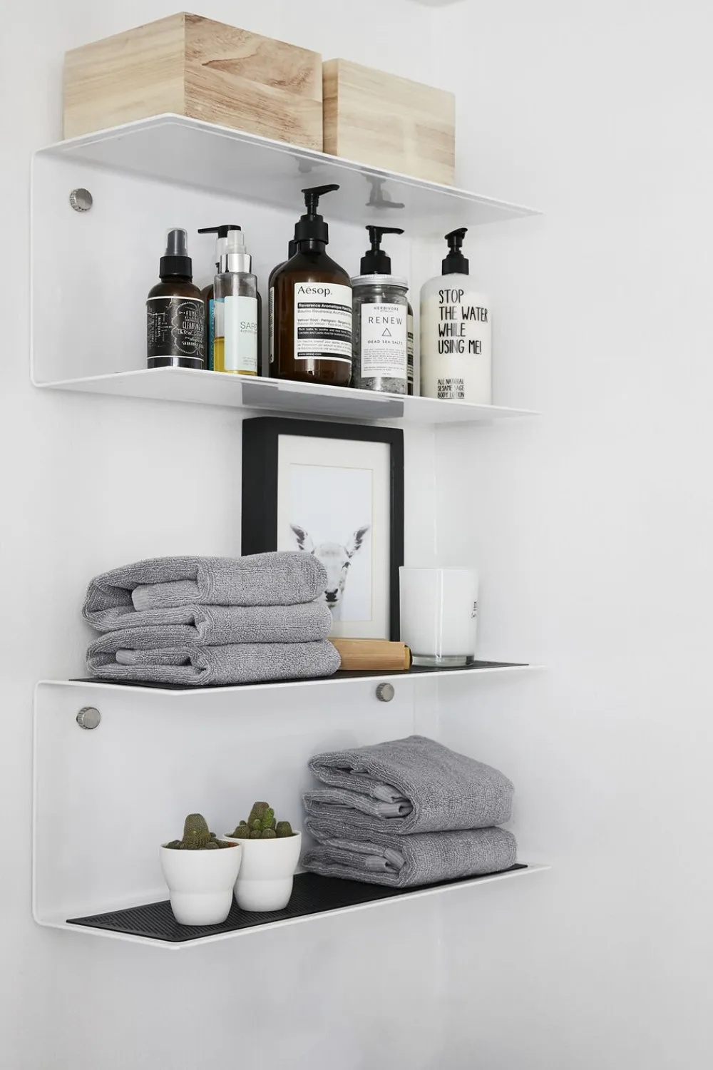 Vipp Møbler<921 hylde 50 cm.